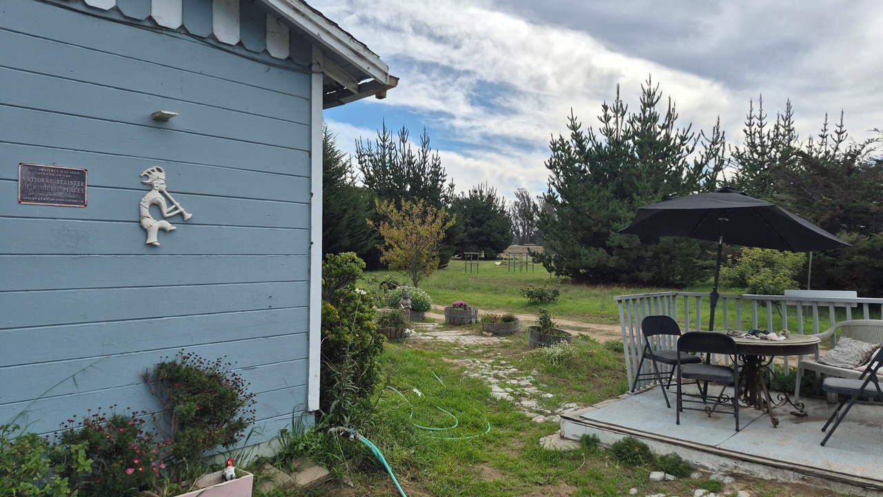 Photo of Outdoor in Callender
