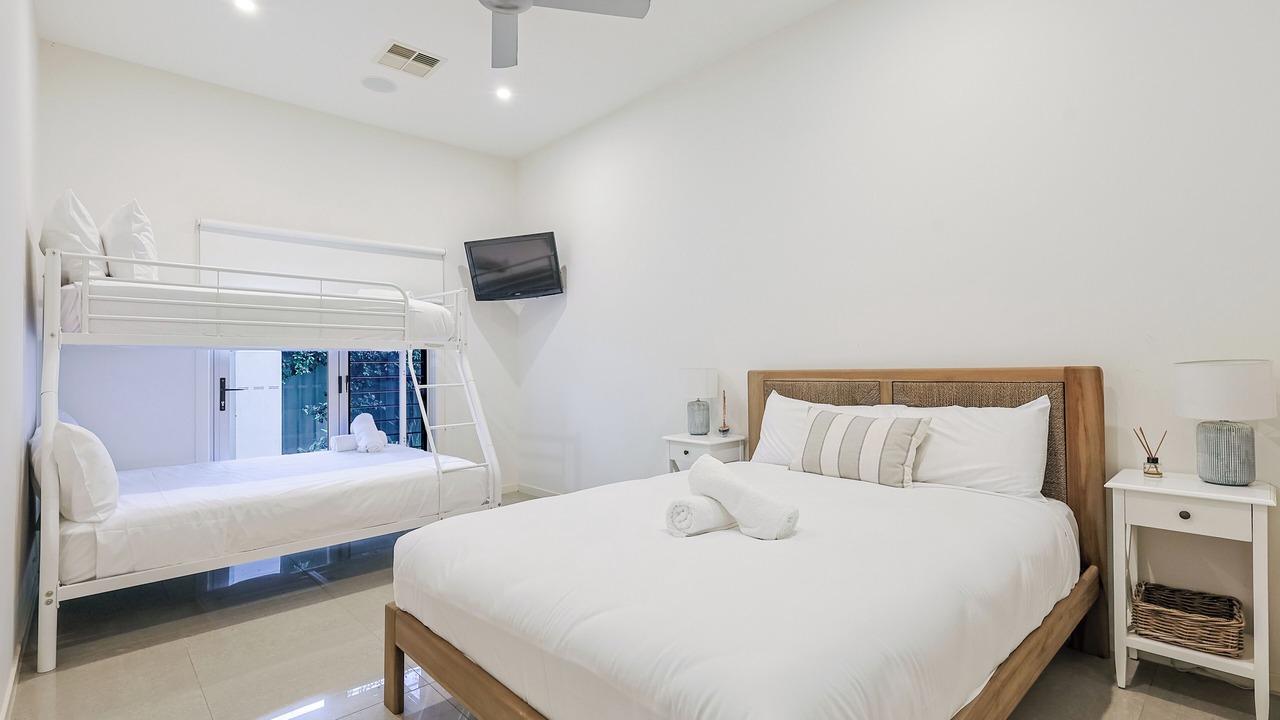 Photo of Bedroom in Broadbeach Waters
