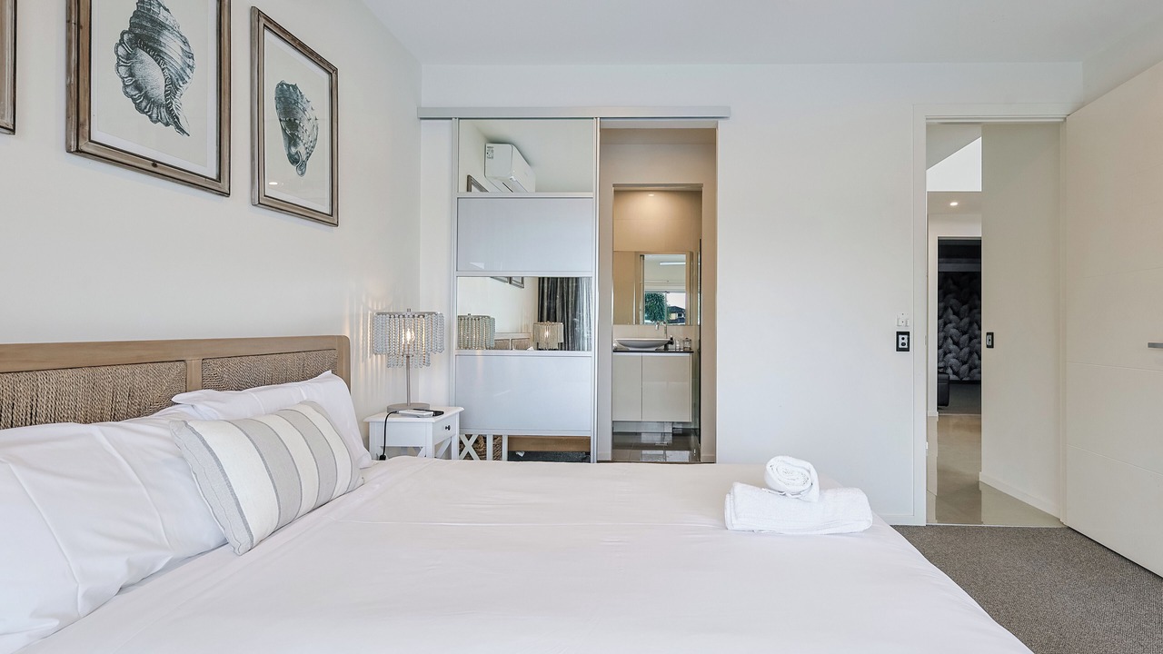 Photo of Bedroom in Broadbeach Waters