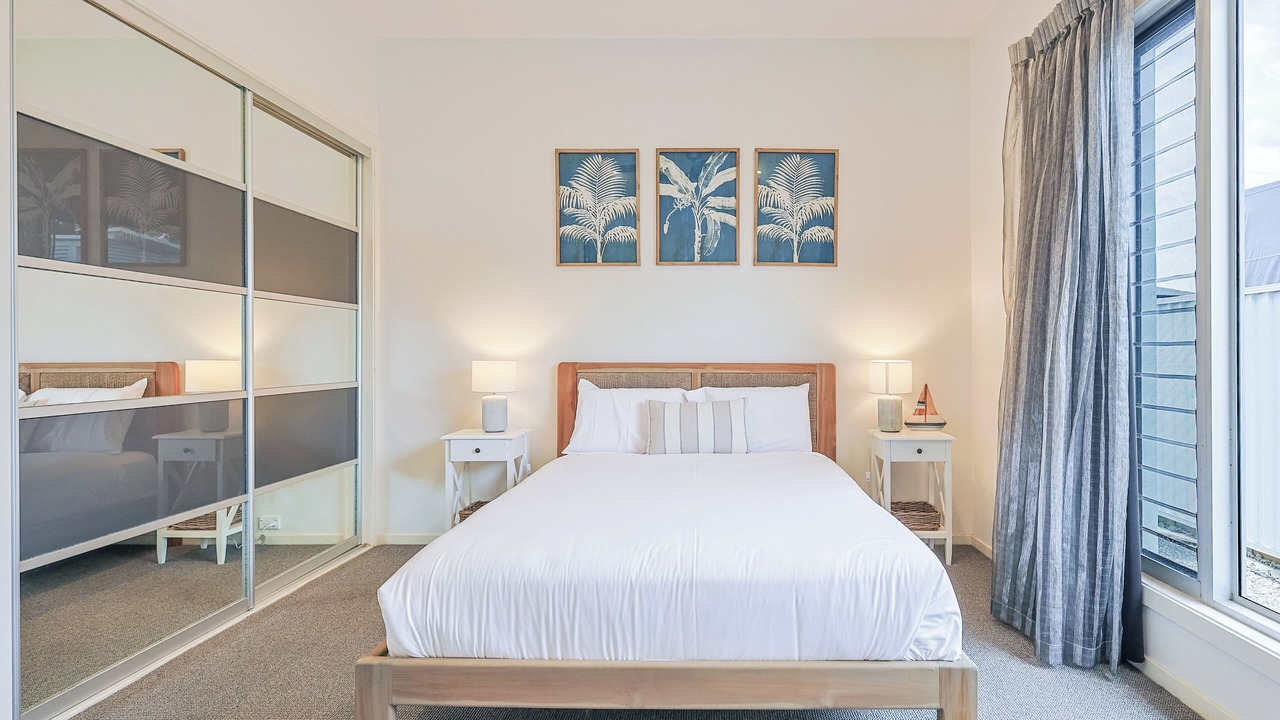 Photo of Bedroom in Broadbeach Waters