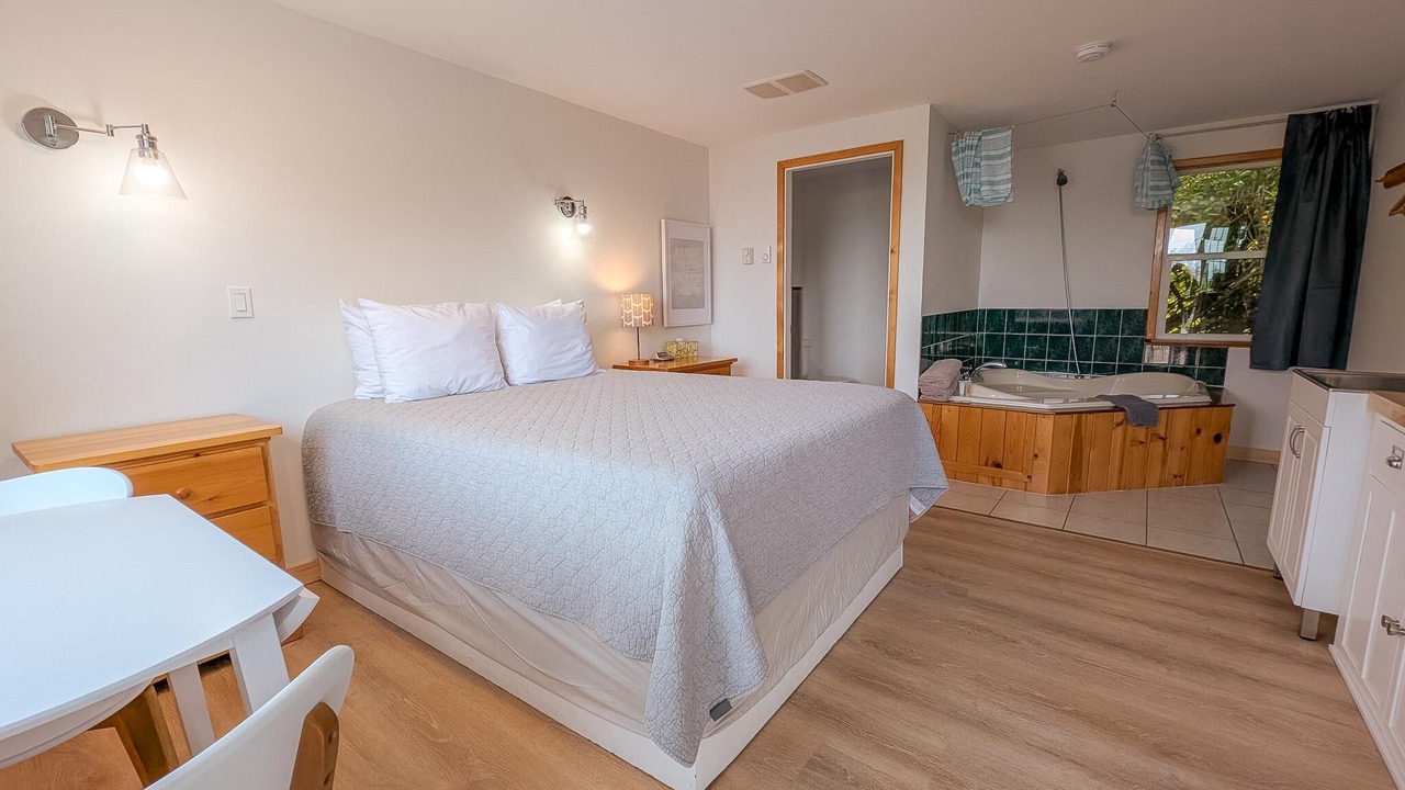 Photo of Bedroom in Ucluelet