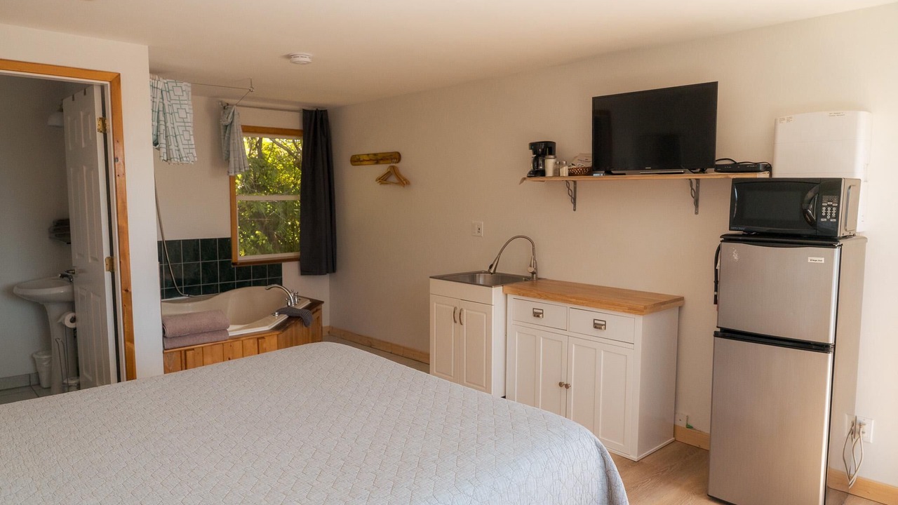 Photo of Bedroom in Ucluelet