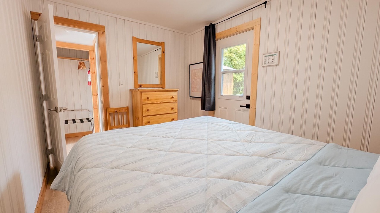 Photo of Bedroom in Ucluelet