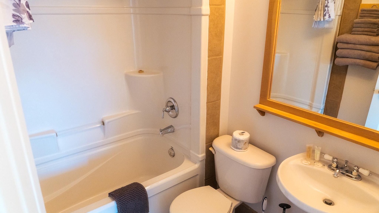 Photo of Bathroom in Ucluelet