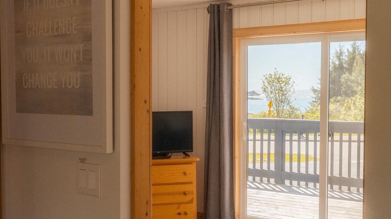 Photo of Livingroom in Ucluelet