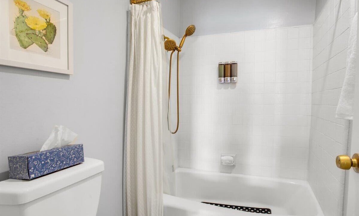 Photo of Bathroom in Sunrise Vista Chino