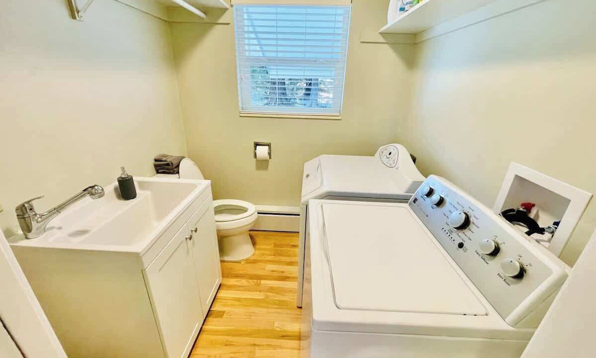 Photo of Bathroom in Reno/Tahoe Airport