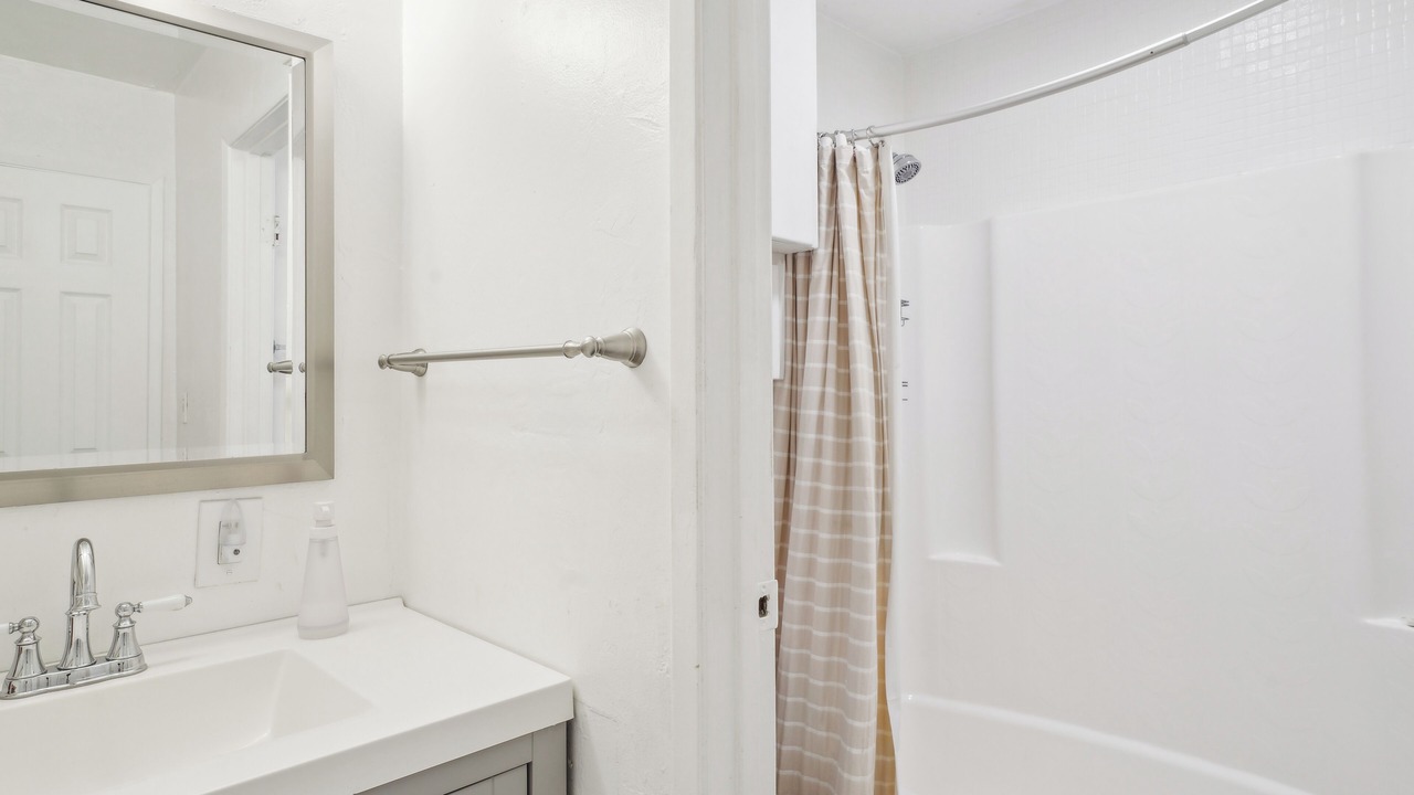 Photo of Bathroom in Carpinteria