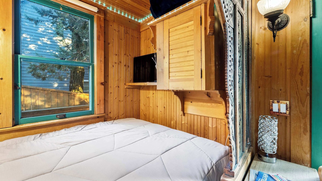 Photo of Bedroom in Julian
