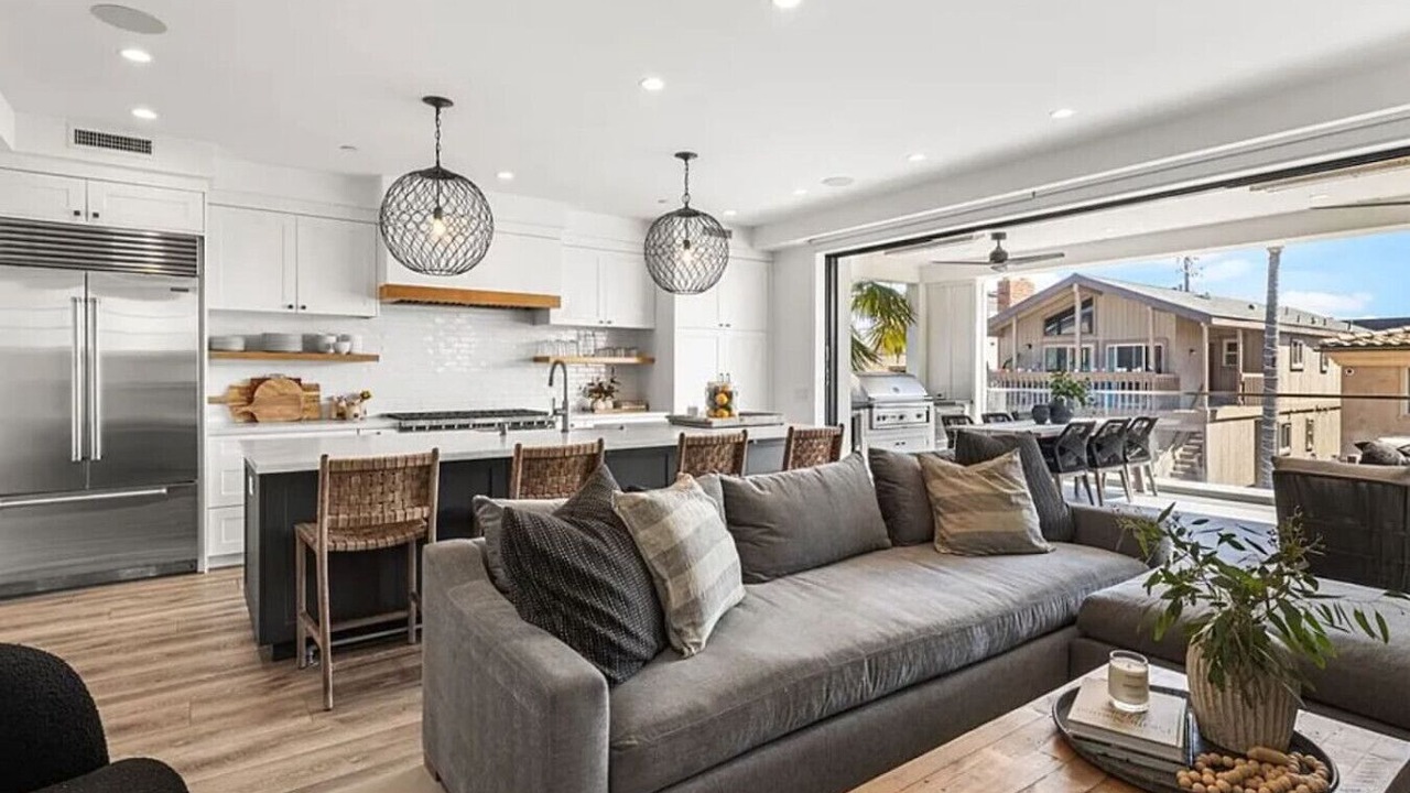 Photo of Livingroom in West Newport
