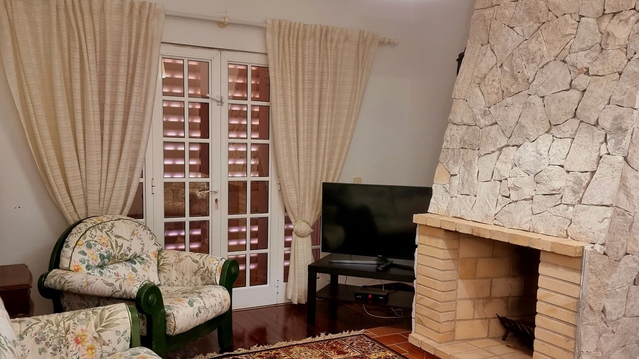 Photo of Livingroom in Alfeicao