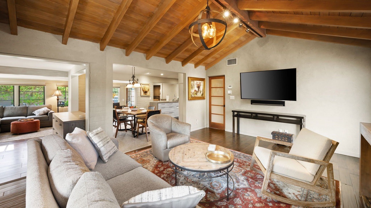 Photo of Livingroom in Tahquitz River Estates