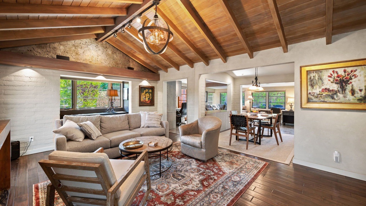Photo of Livingroom in Tahquitz River Estates