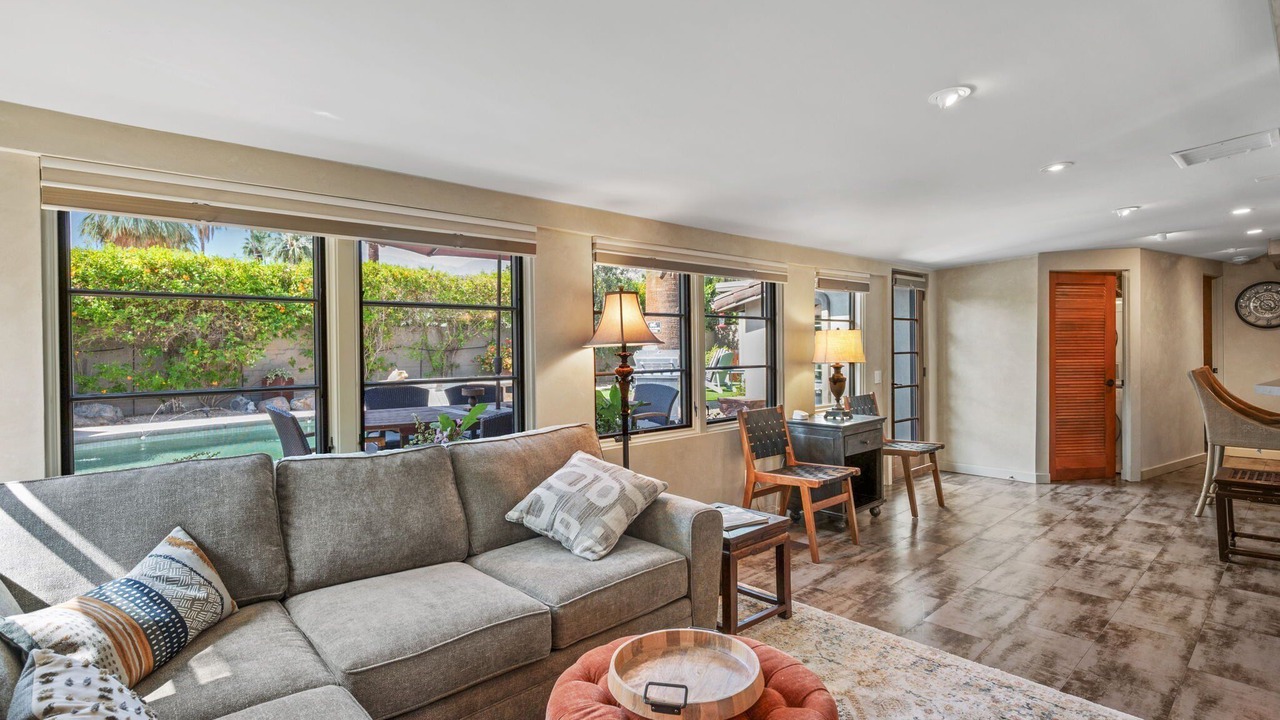 Photo of Livingroom in Tahquitz River Estates