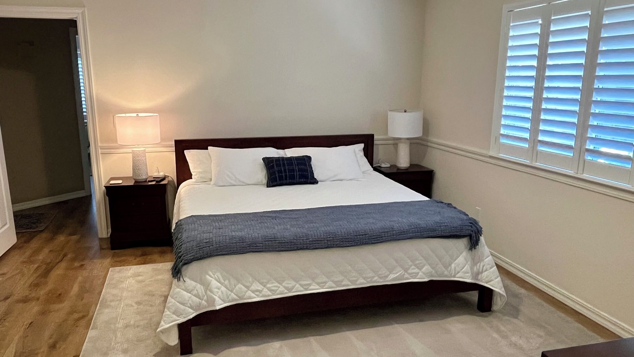 Photo of Bedroom in Raisin