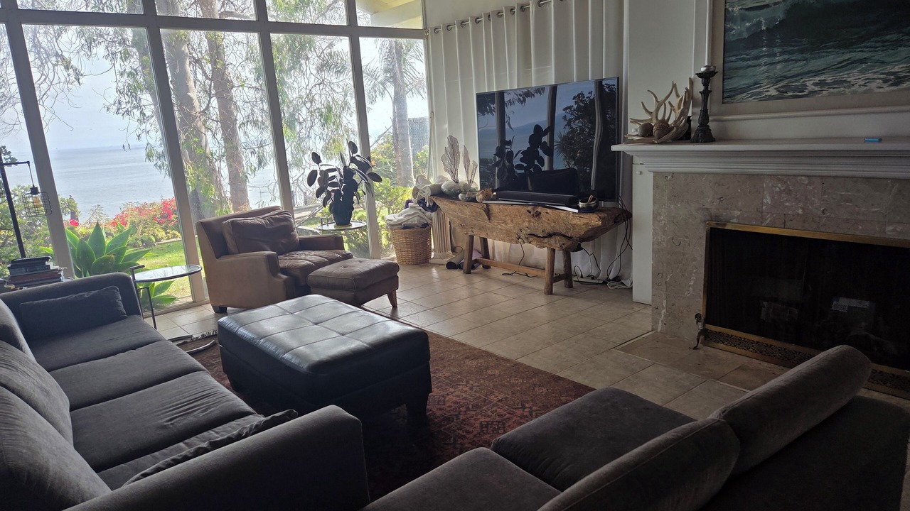 Photo of Livingroom in The Mesa