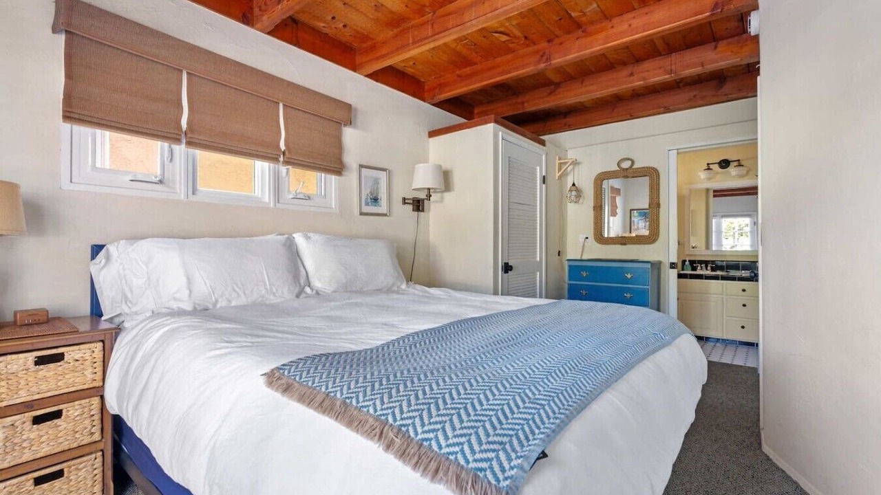 Photo of Bedroom in Mission Beach