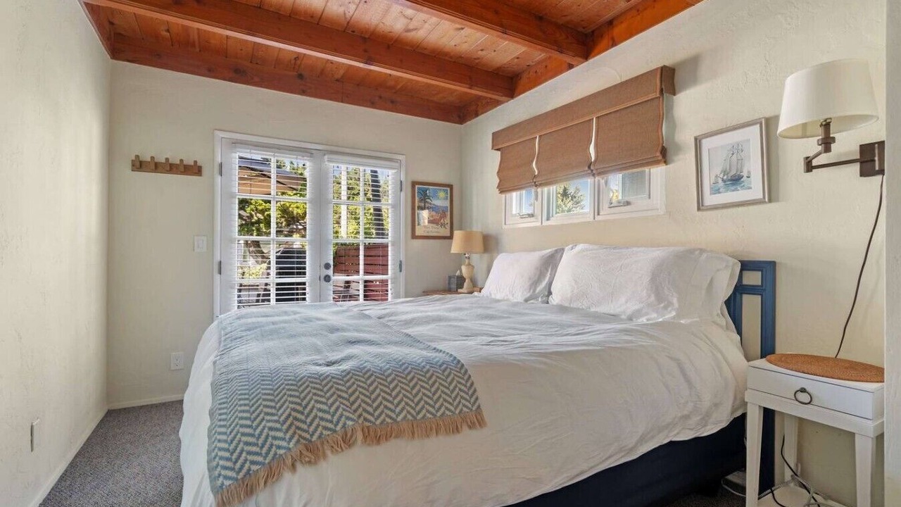 Photo of Bedroom in Mission Beach