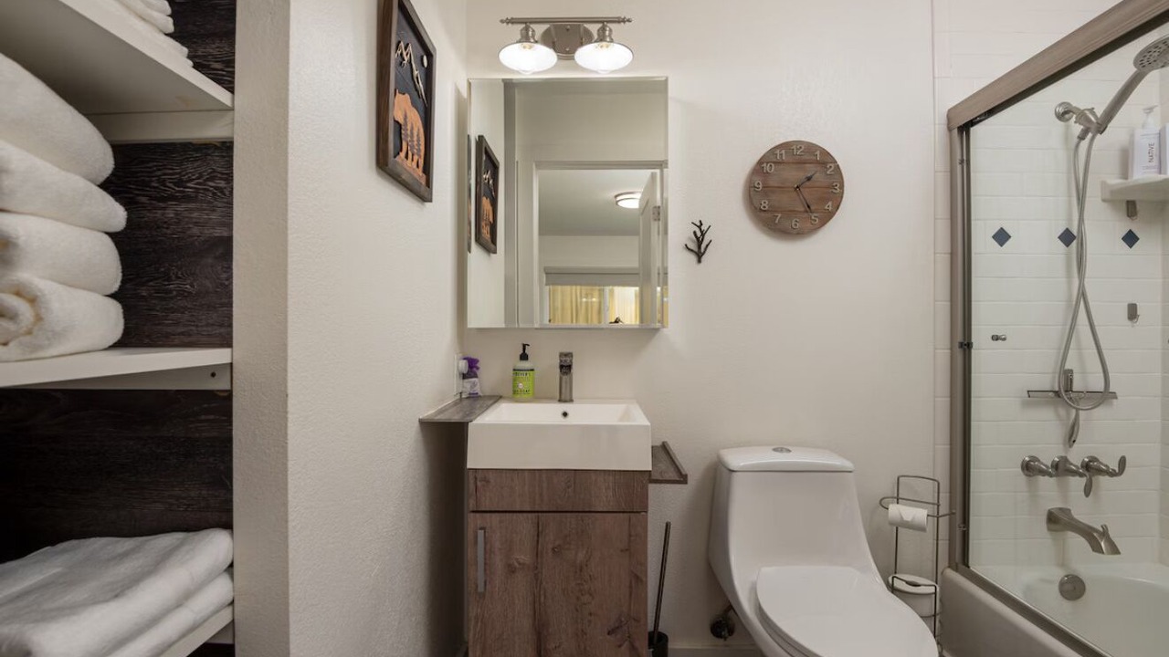 Photo of Bathroom in Lower Kingsbury