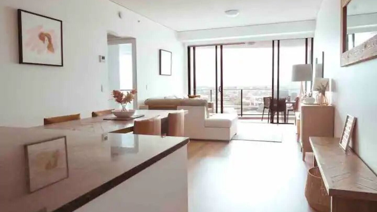 Photo of Livingroom in Broadbeach Waters