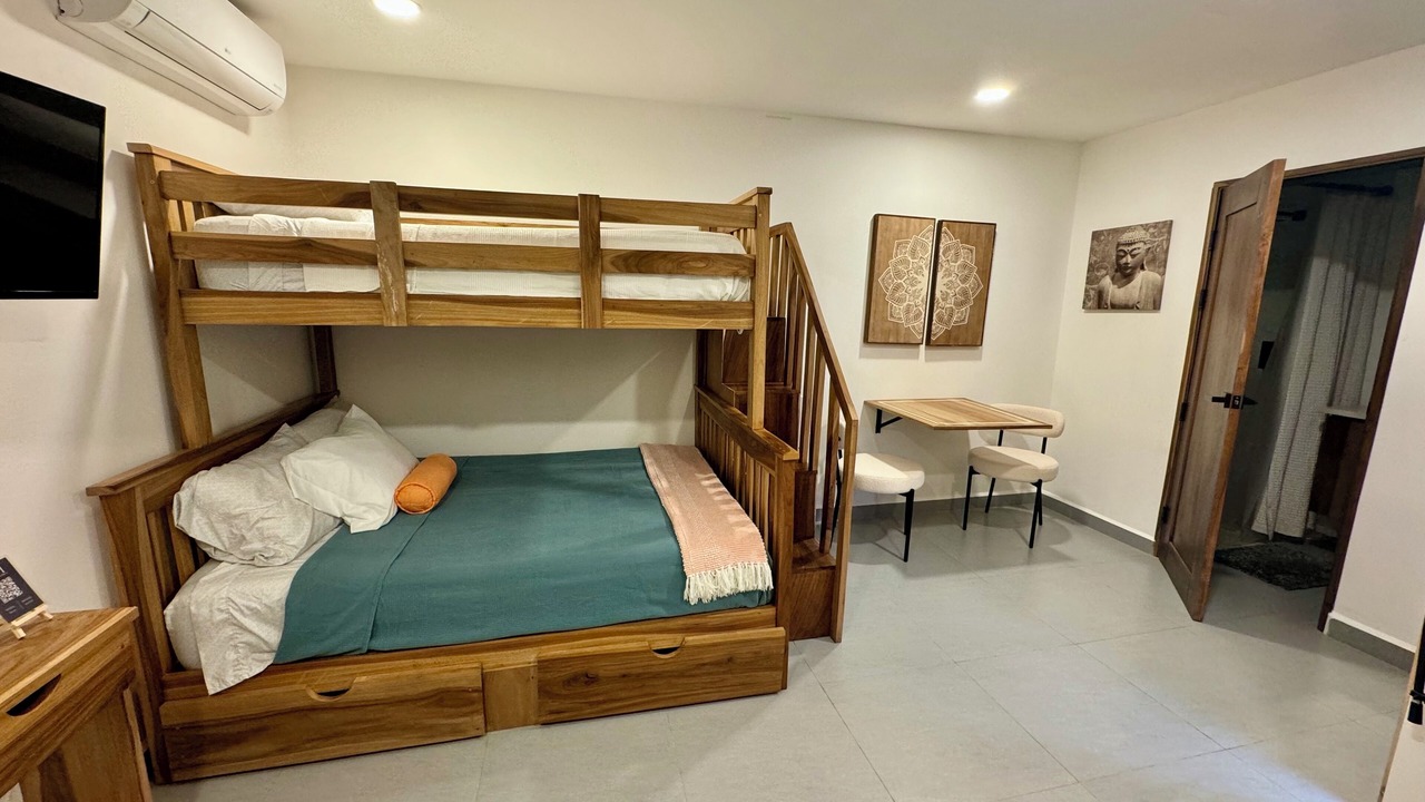 Photo of Bedroom in Pacific Marlin