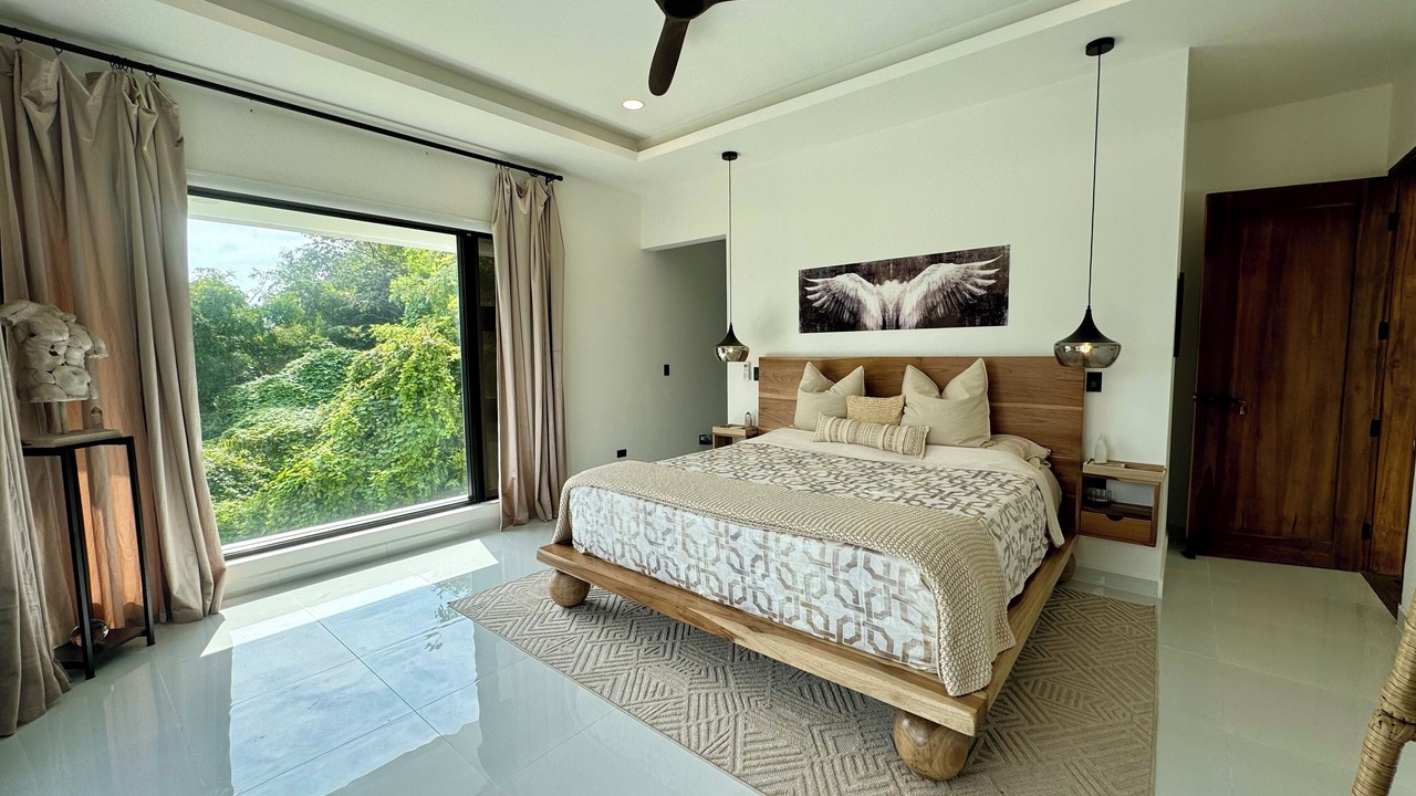 Photo of Bedroom in Pacific Marlin