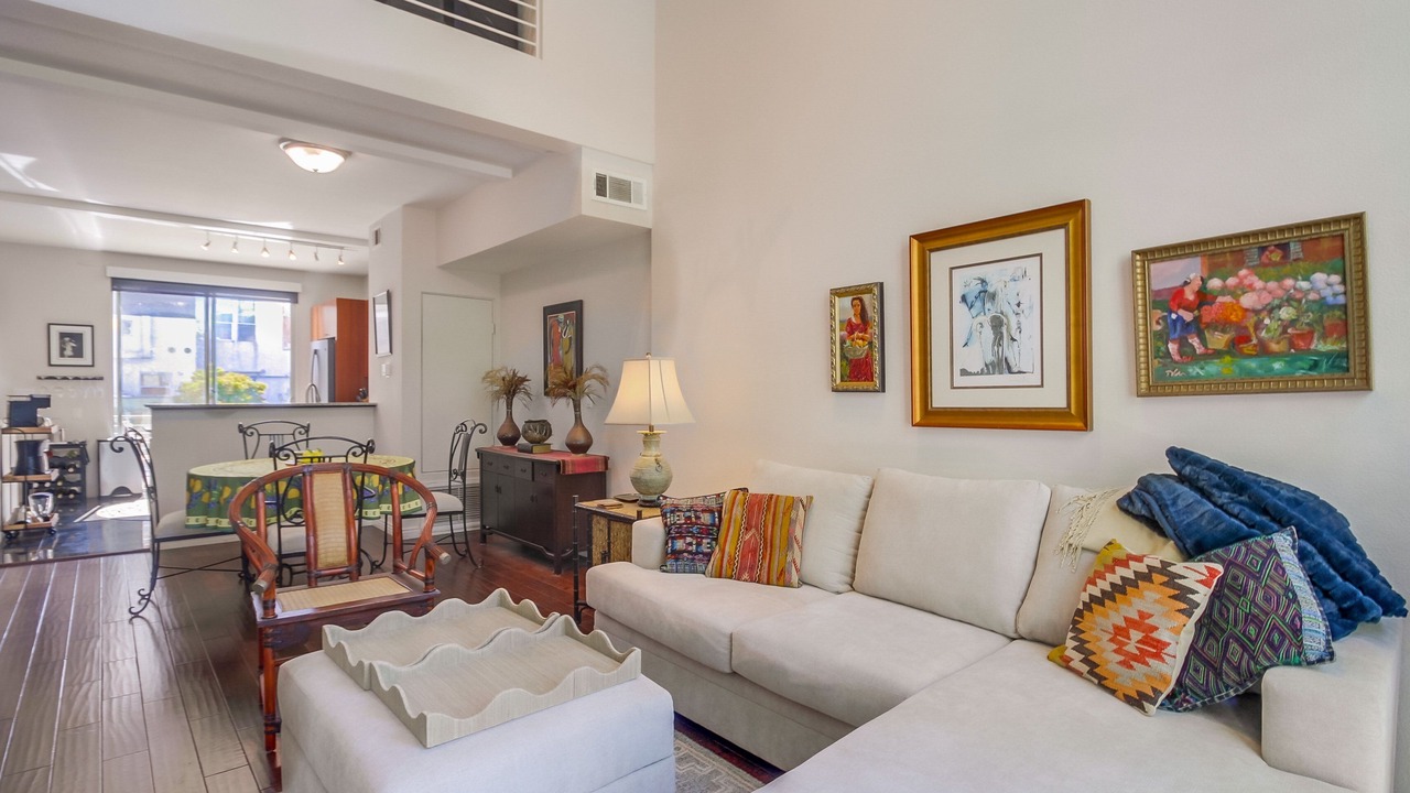 Photo of Livingroom in Little Italy