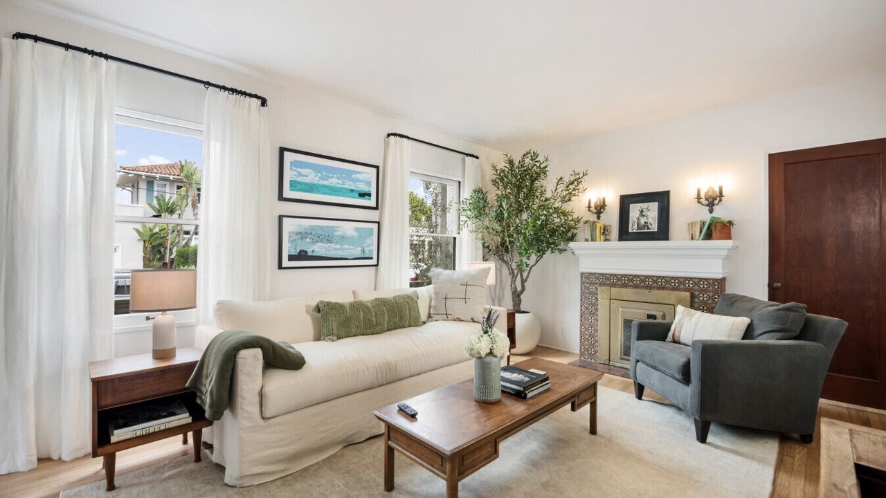 Photo of Livingroom in West Beach