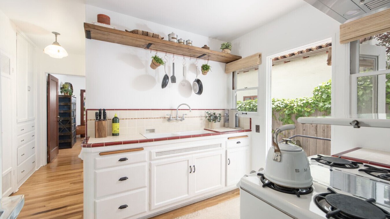 Photo of Kitchen in West Beach