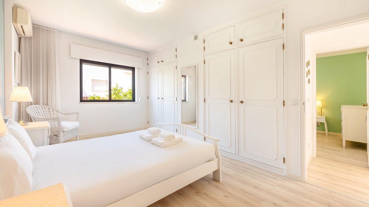 Photo of Bedroom in Charneca de Caparica e Sobreda