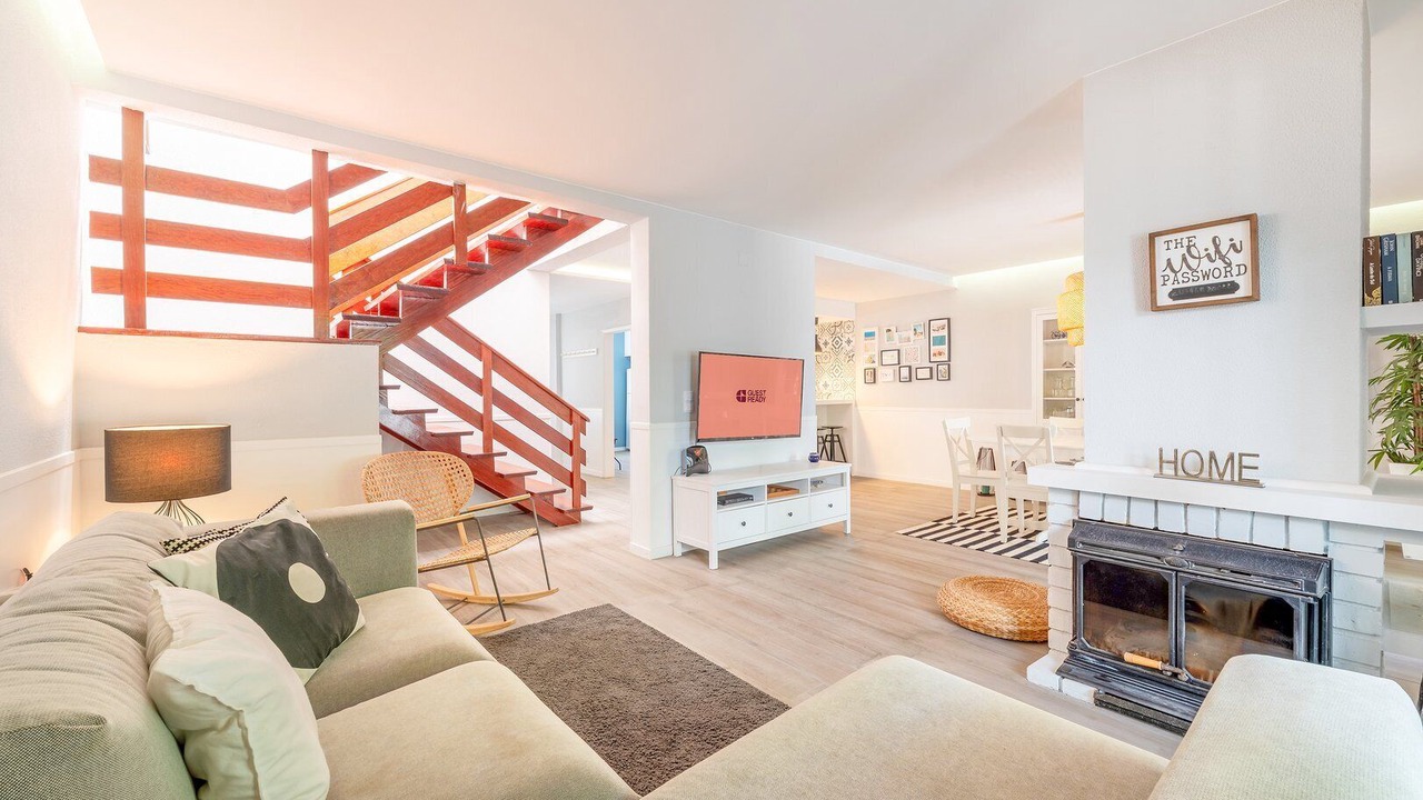 Photo of Livingroom in Charneca de Caparica e Sobreda