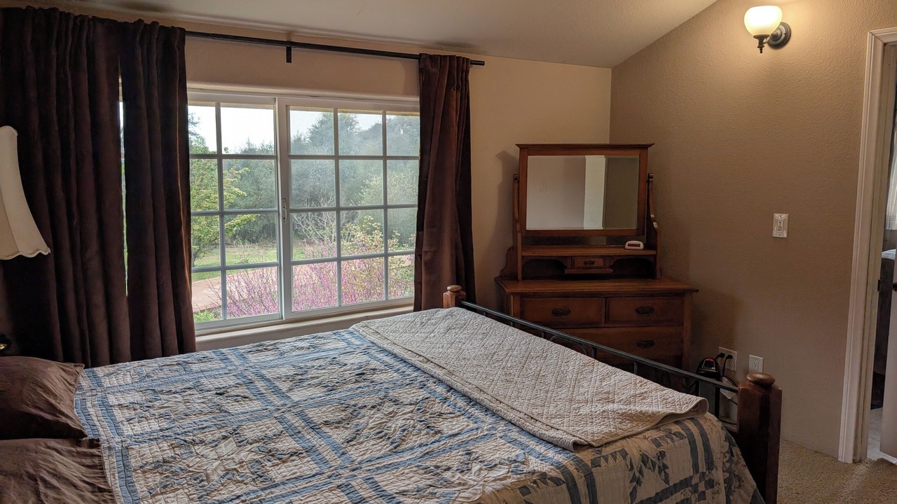 Photo of Bedroom in Santa Ysabel