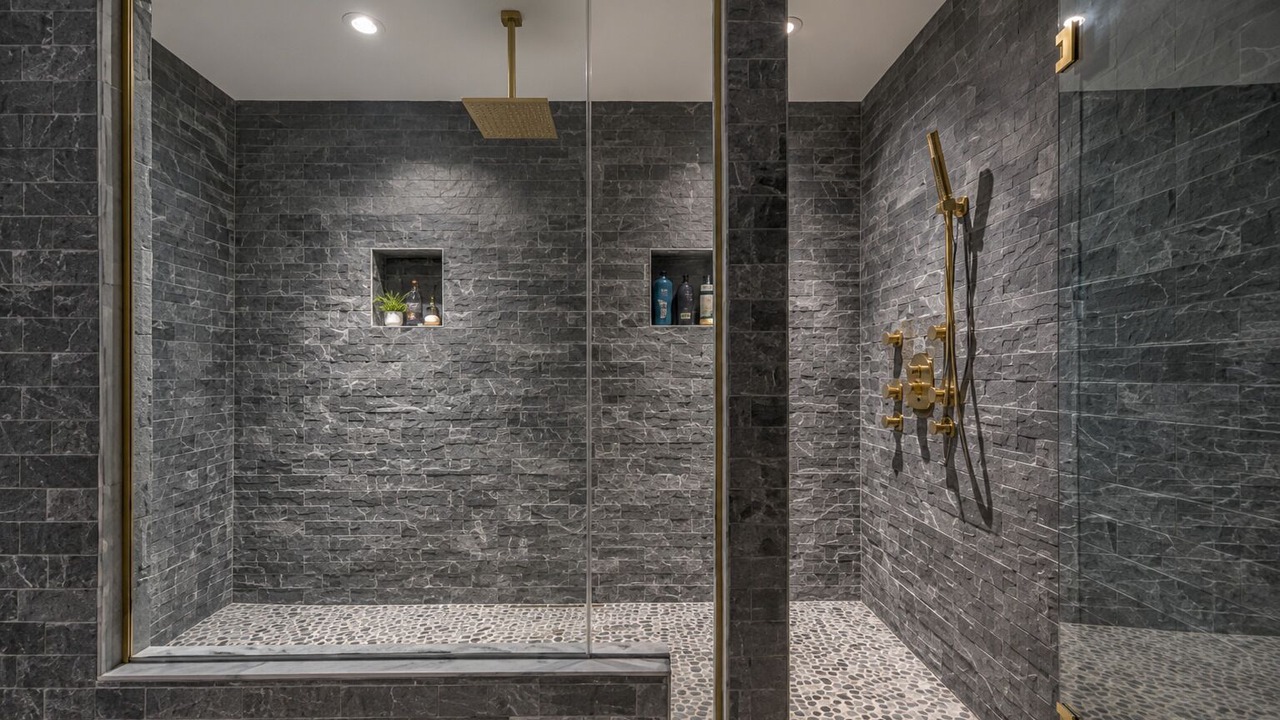 Photo of Bathroom in Paradise