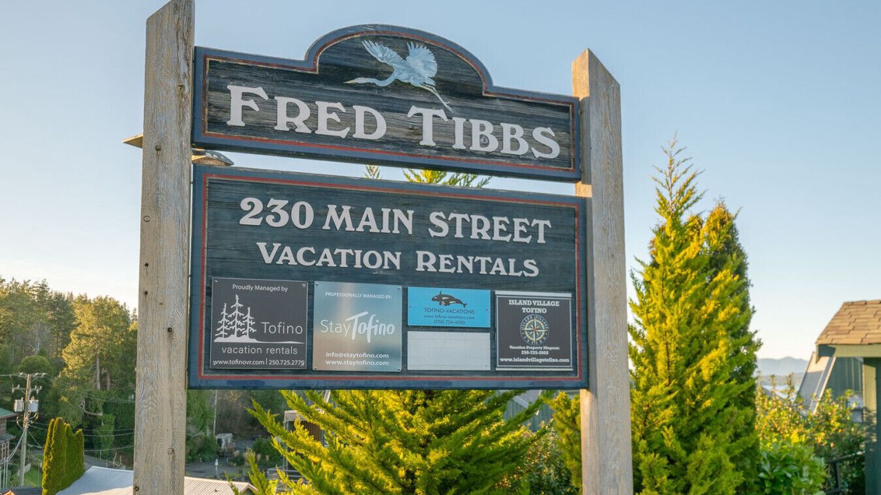Photo of Others in Tofino