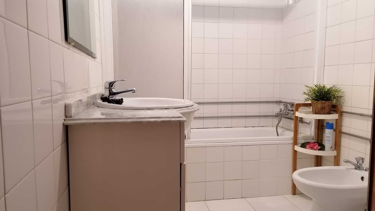 Photo of Bathroom in Santo Antonio dos Olivais