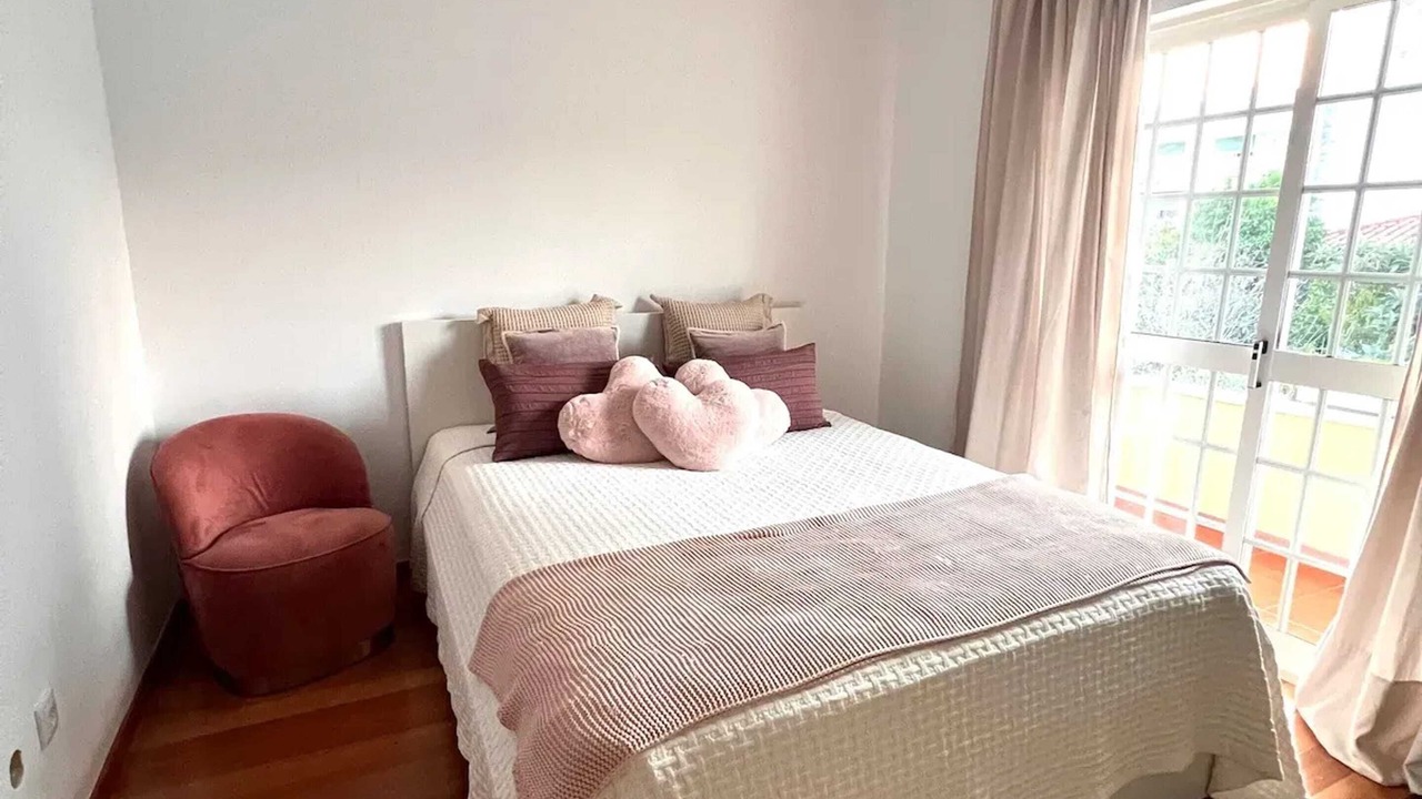 Photo of Bedroom in Charneca de Caparica e Sobreda