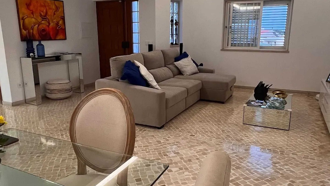 Photo of Livingroom in Charneca de Caparica e Sobreda
