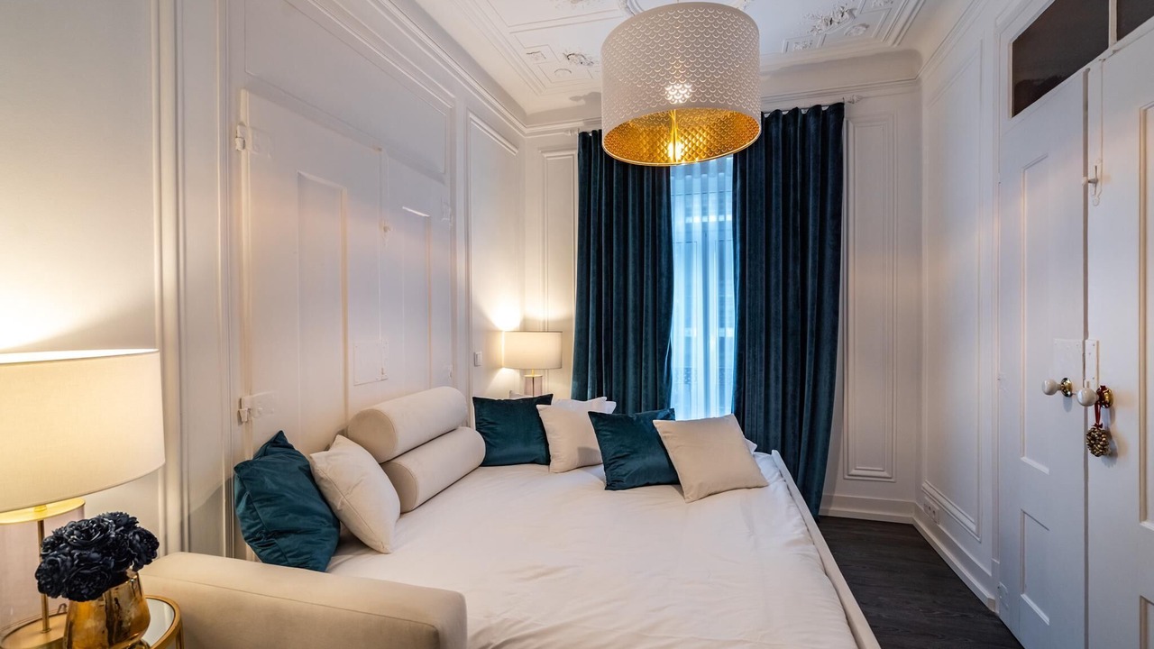 Photo of Bedroom in Lisbon Old Town