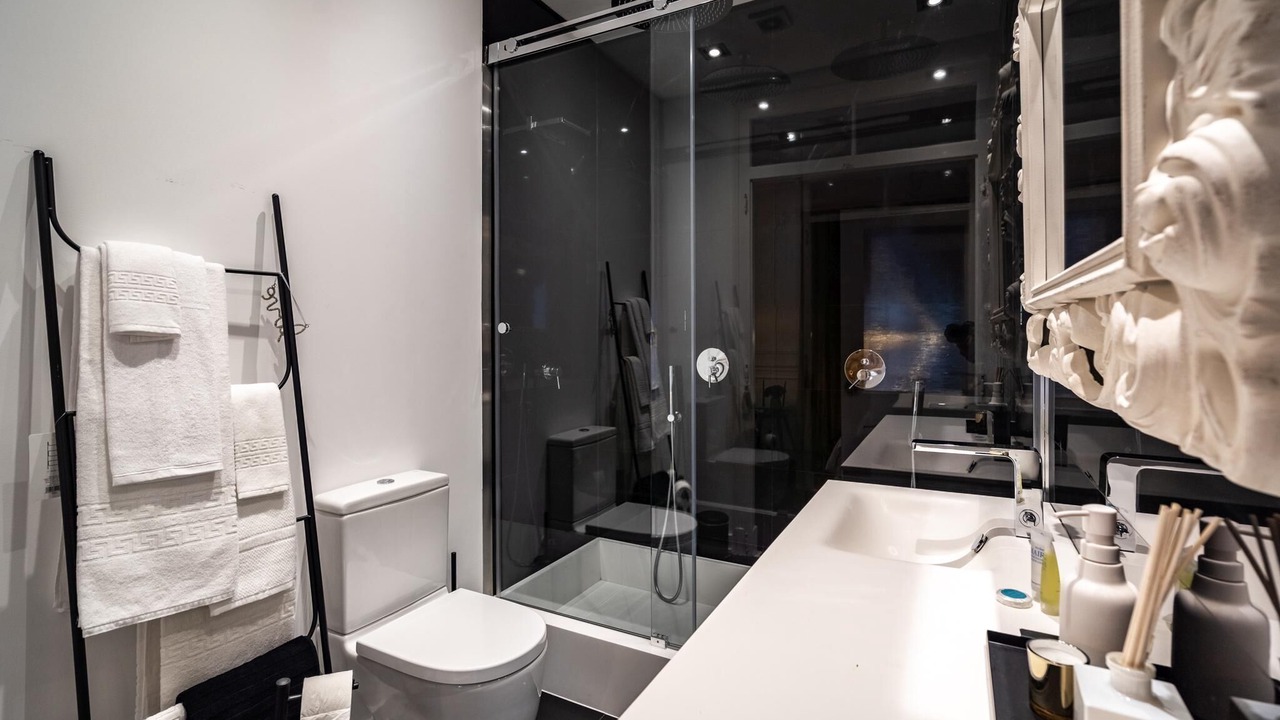 Photo of Bathroom in Lisbon Old Town
