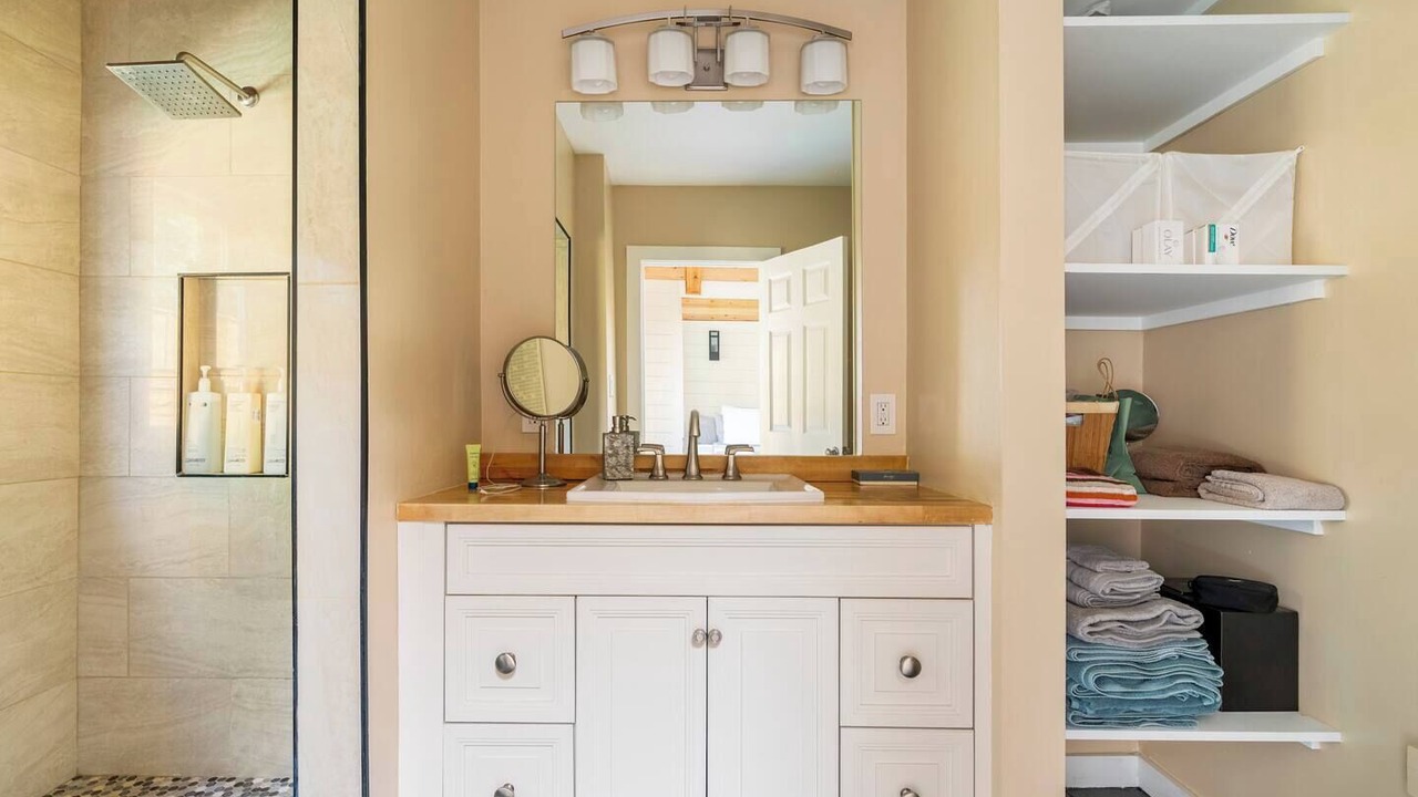 Photo of Bathroom in Montecito