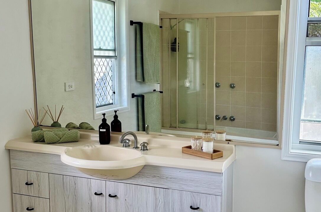 Photo of Bathroom in Mermaid Waters