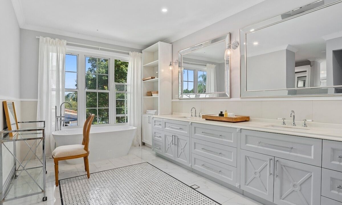 Photo of Bathroom in Carrara
