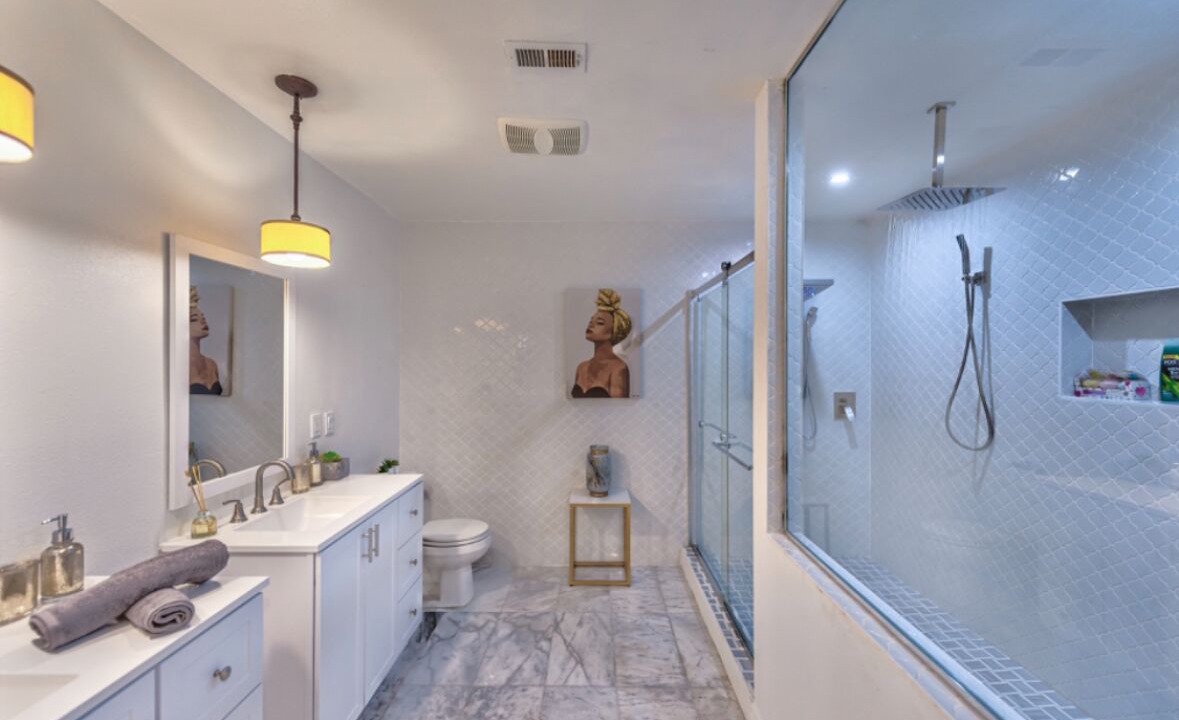 Photo of Bathroom in Paradise