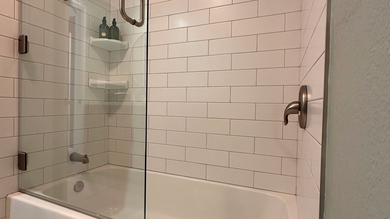 Photo of Bathroom in Oak View