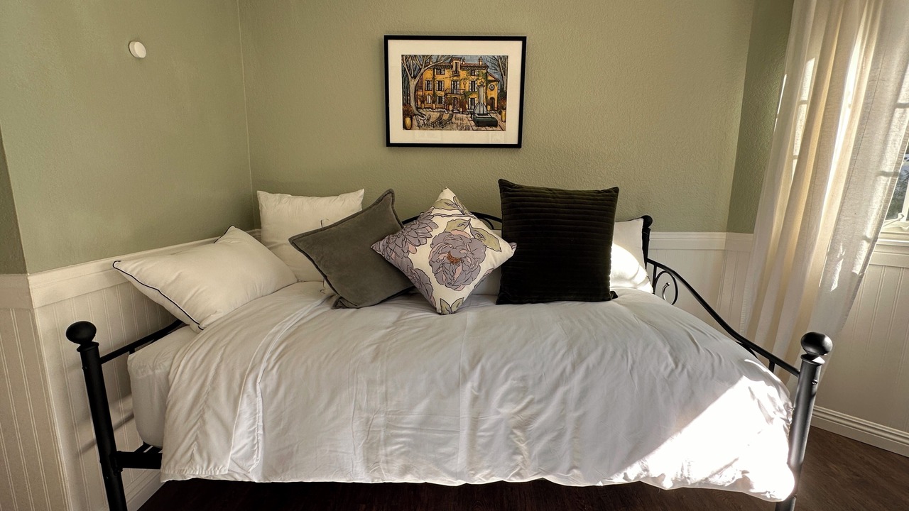 Photo of Bedroom in Oak View