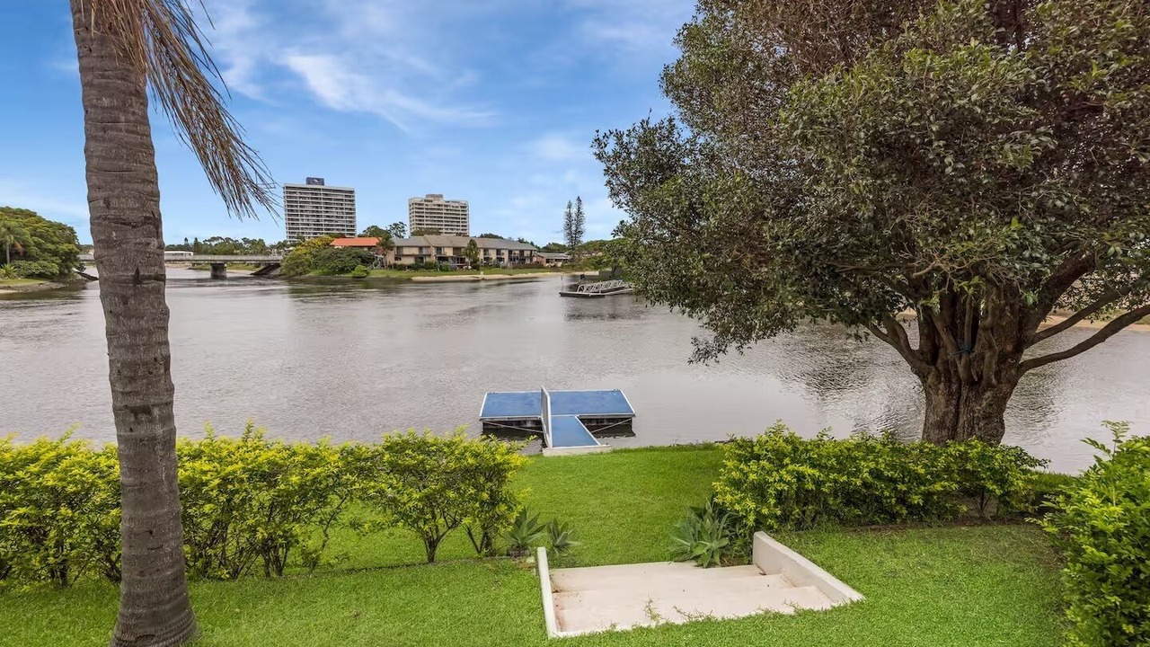 Photo of Others in Broadbeach Waters