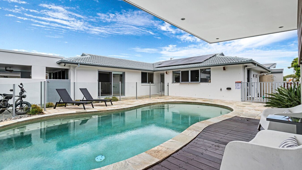 Photo of Outdoor in Mermaid Waters