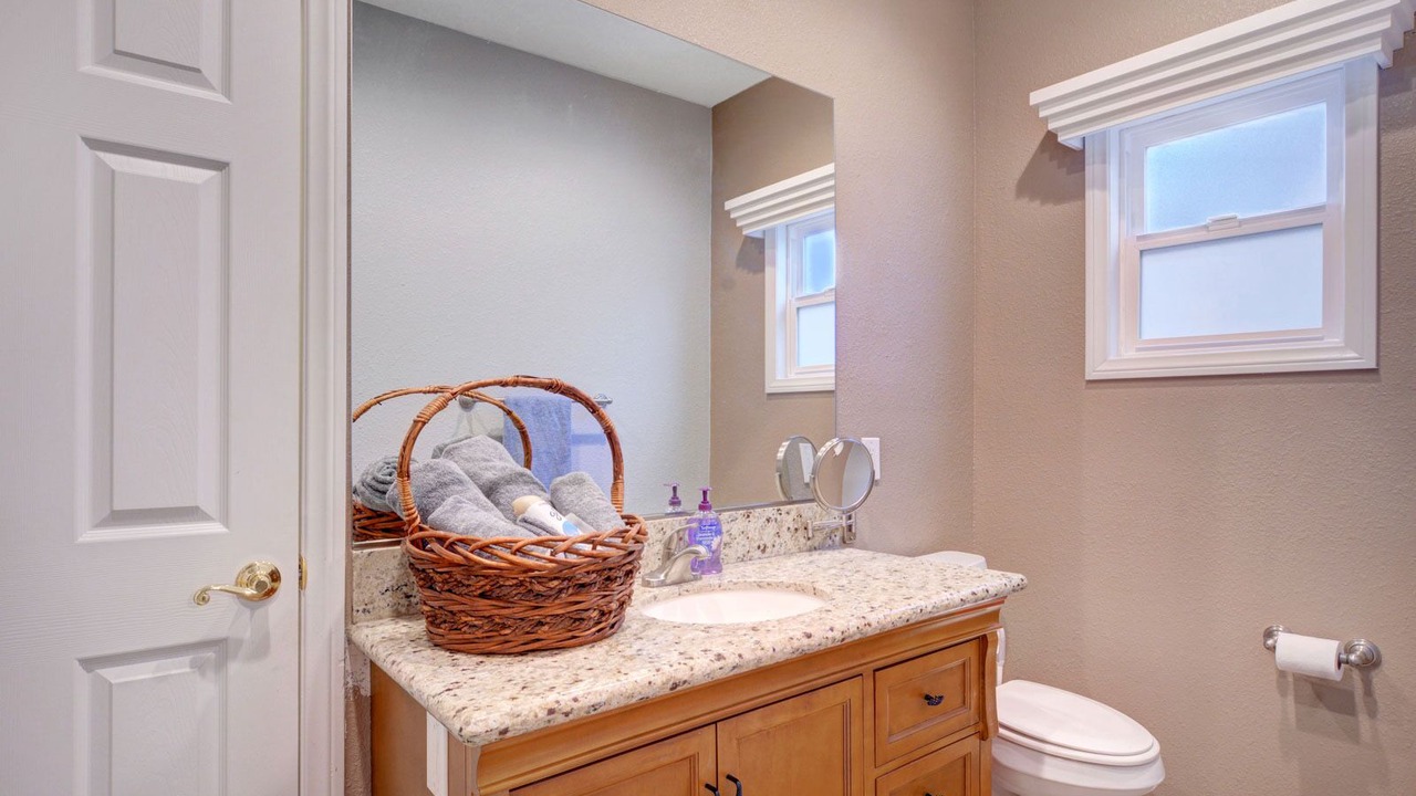 Photo of Bathroom in Canyon Gate
