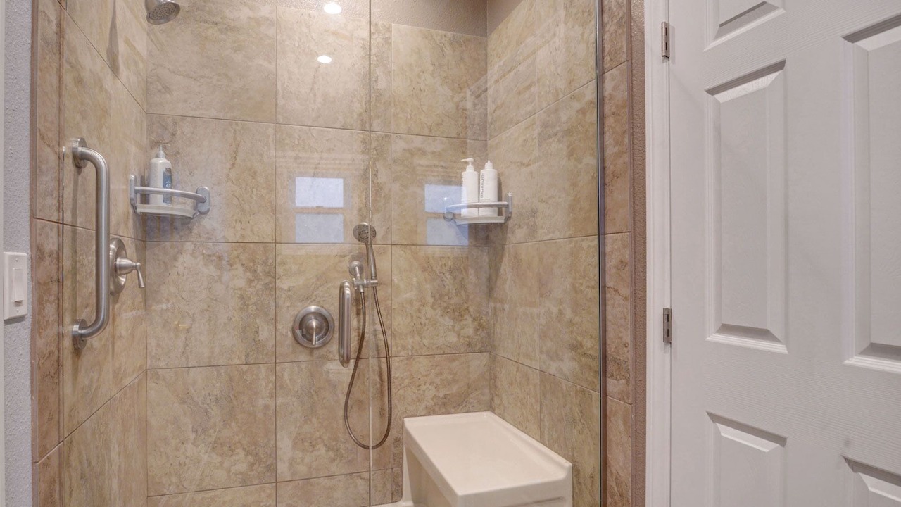 Photo of Bathroom in Canyon Gate