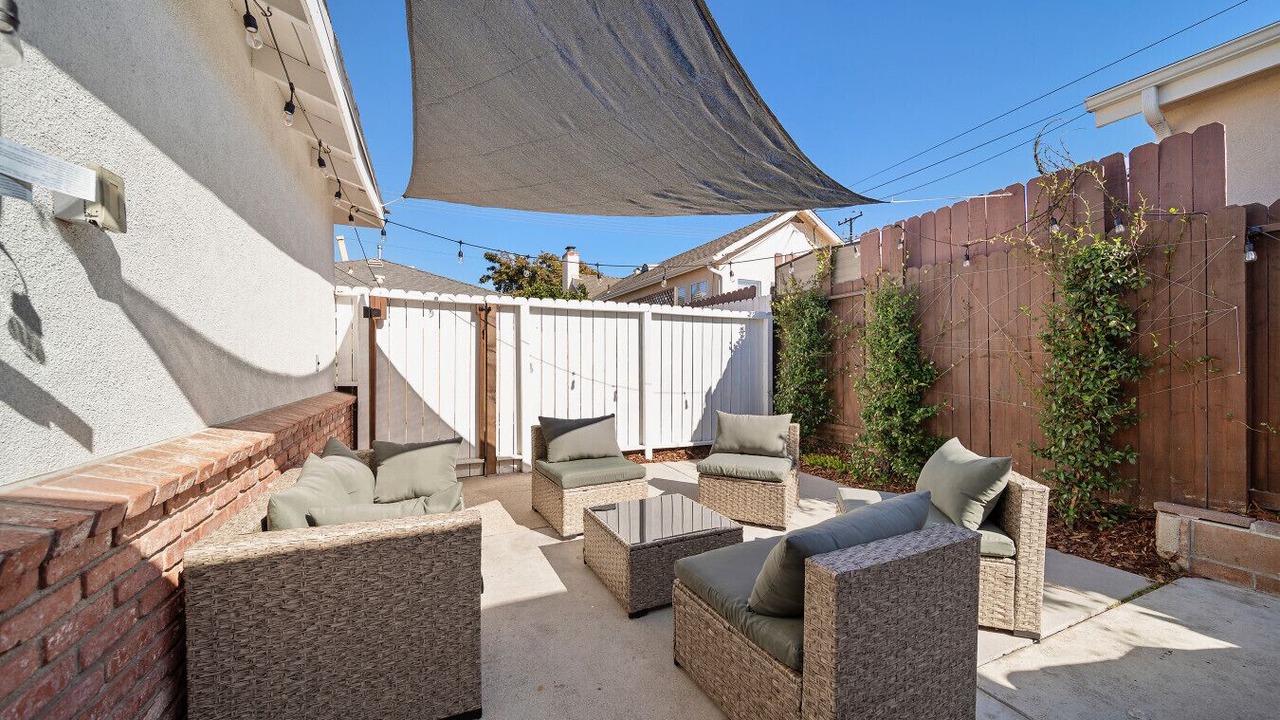 Photo of Patio Balcony in Lawndale